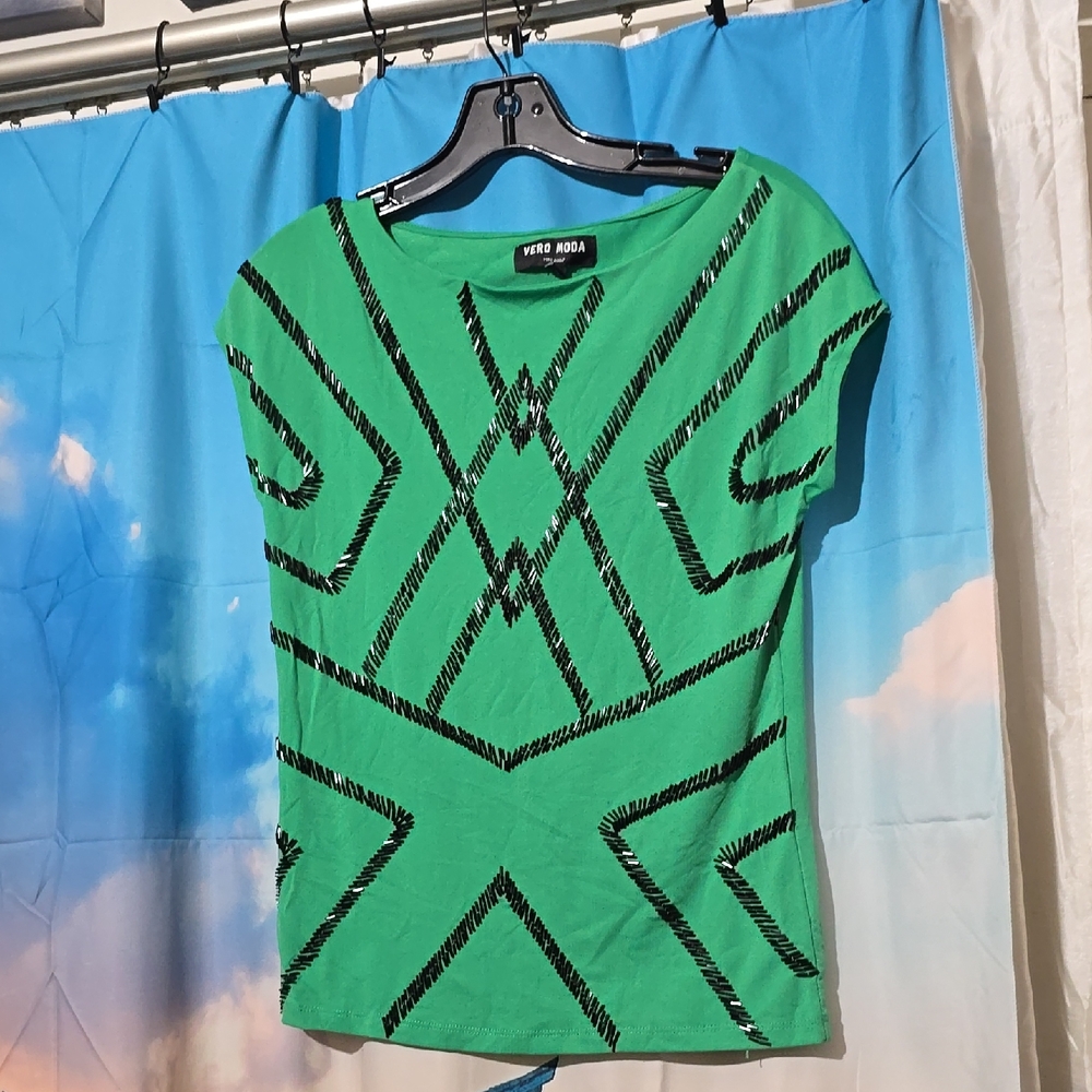 Vero Moda Green Graphic Fitted Cap Sleeve Tee